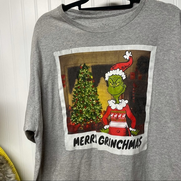 Merry Grinchmas Tee Size 2XL - Picture 2 of 6